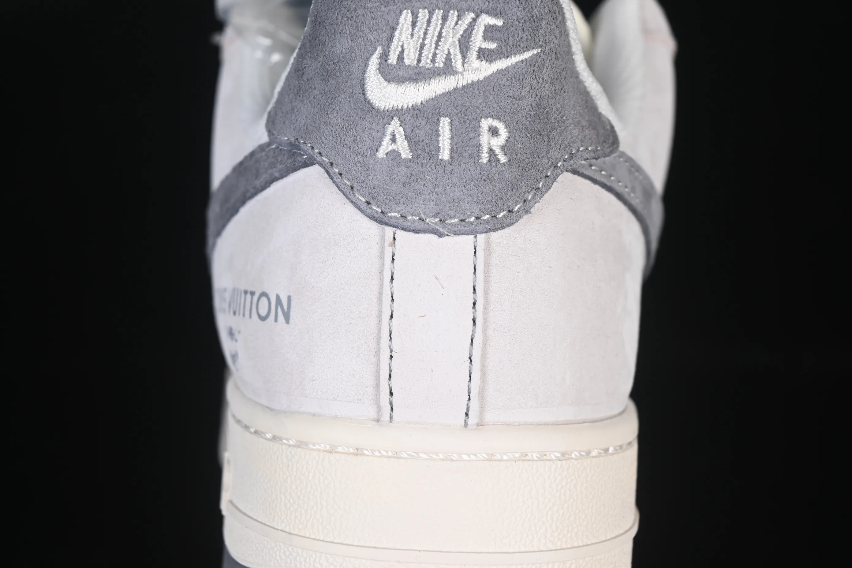All categories Nk Air Force 1 Air Force series Nk Air Force 1 Low Air Force low-top Nike Air Force 1'07 Low LV co-branded double gray graffiti Air Force 1 low-top casual sneakers CX5050-Y07